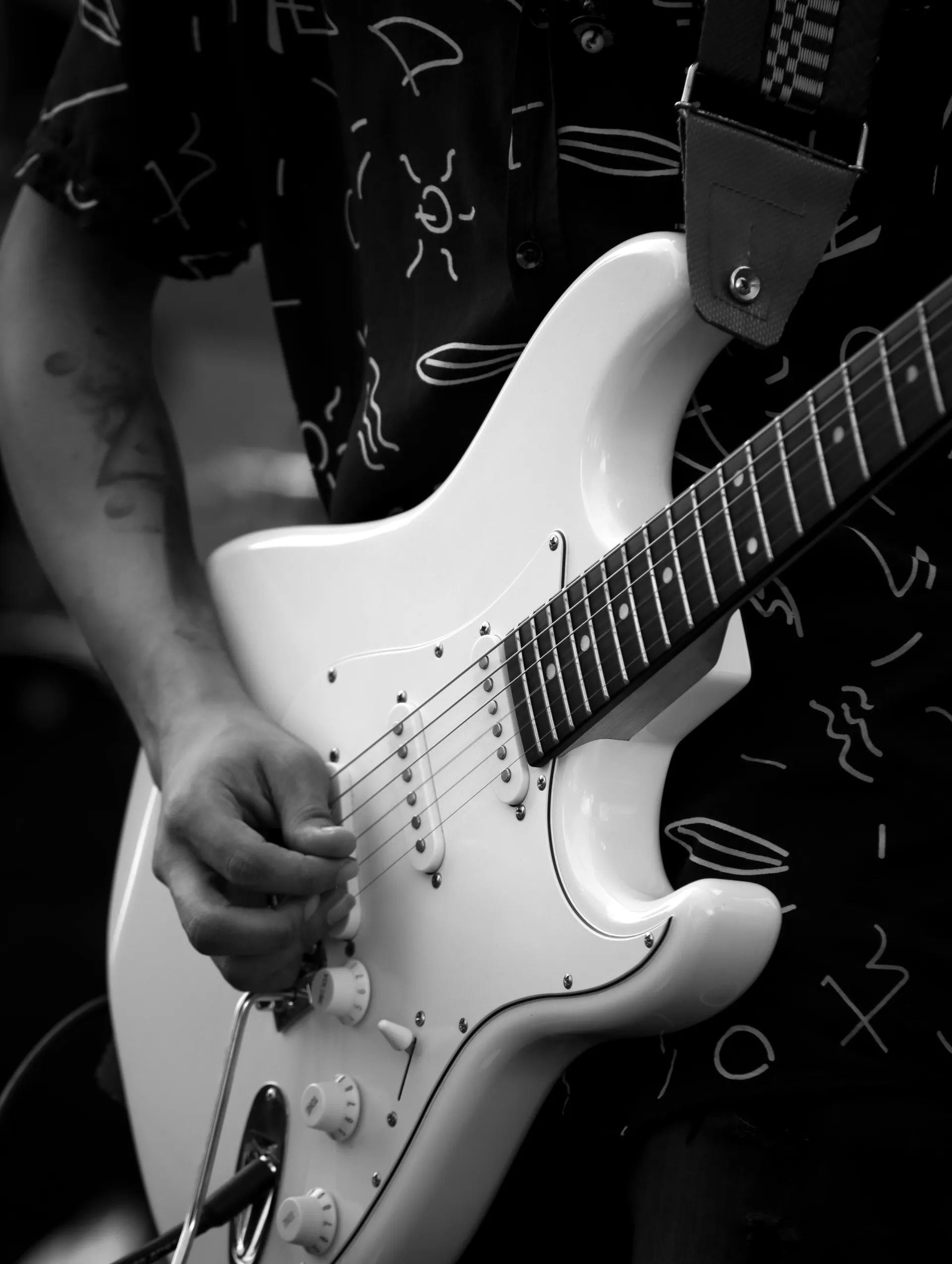 pexels nascimento jr 1451812733 32610037 elguitarr